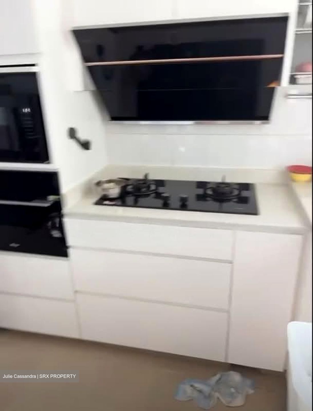 Woodsvale (D25), Condominium #585479631